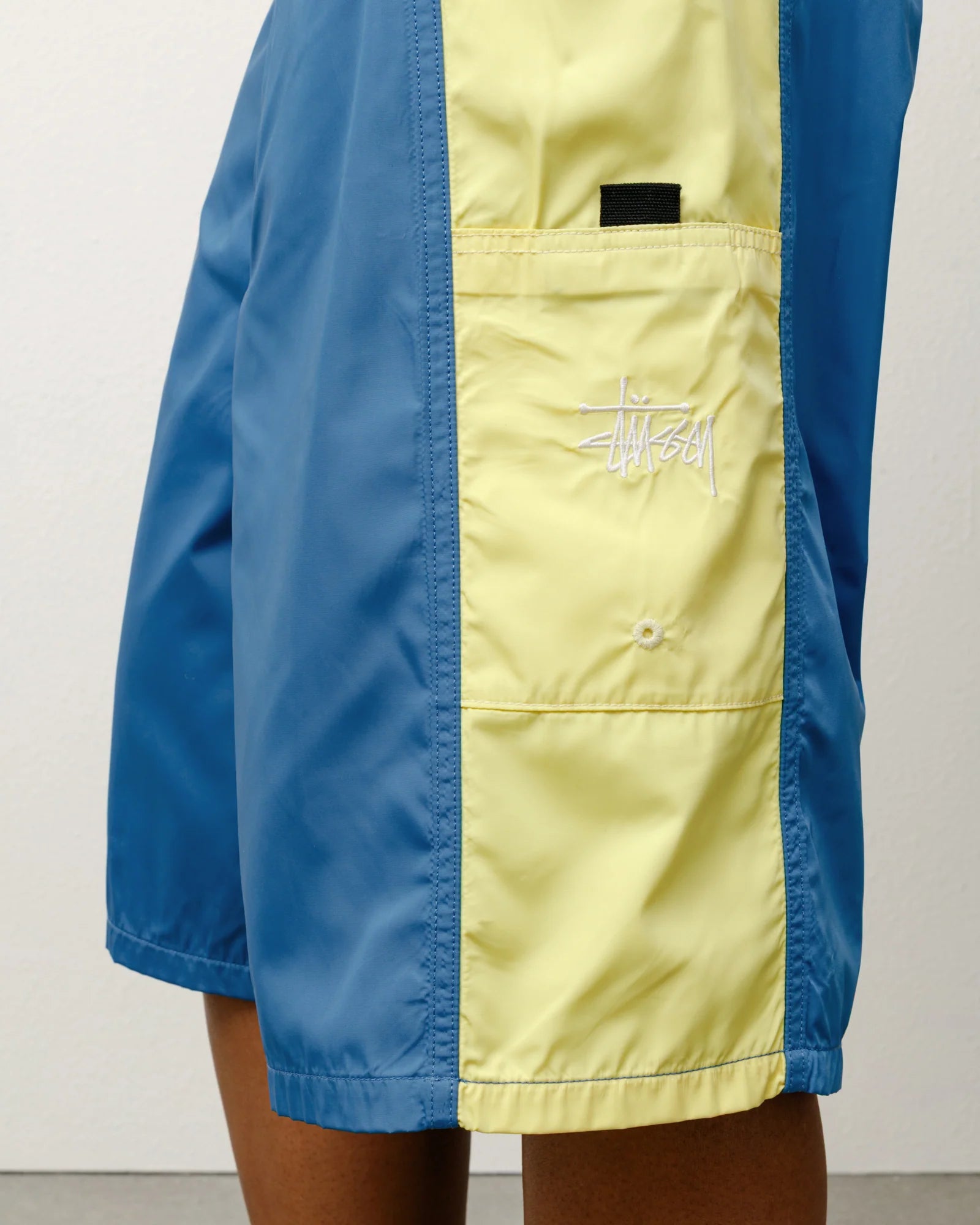 PANELED BOARD SHORT BLUE
