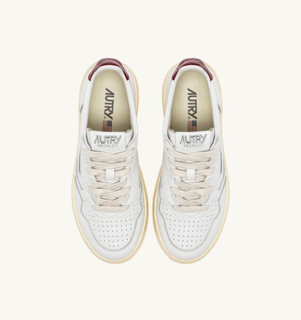 MEDALIST LOW SNEAKERS IN WHITE AND SYRAH LEATHER