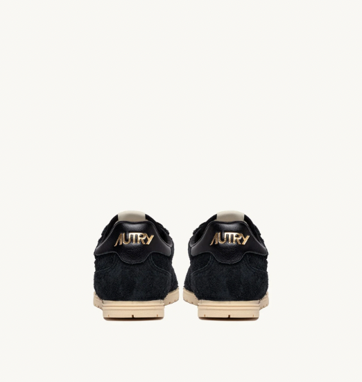 WINDSPIN LOW WOM PERFOR/SUEDE BLACK