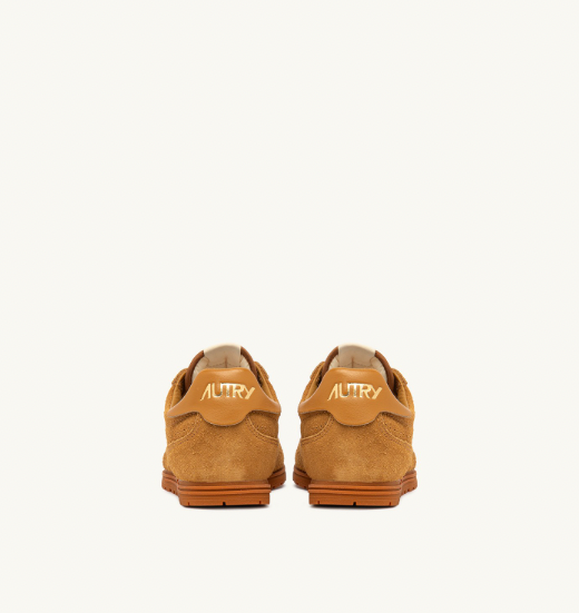 WINDSPIN LOW WOM PERFOR/SUEDE SAND