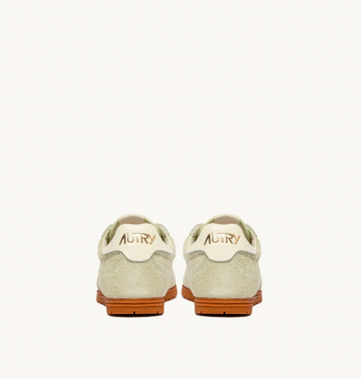 WINDSPIN LOW WOM PERFOR/SUEDE BUTTER