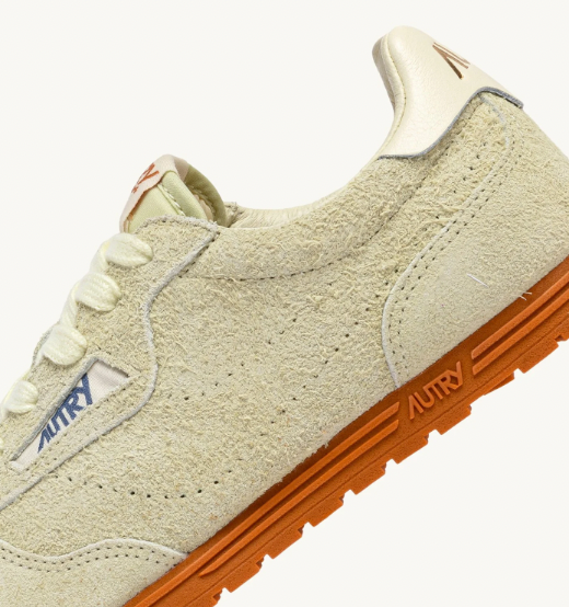 WINDSPIN LOW WOM PERFOR/SUEDE BUTTER