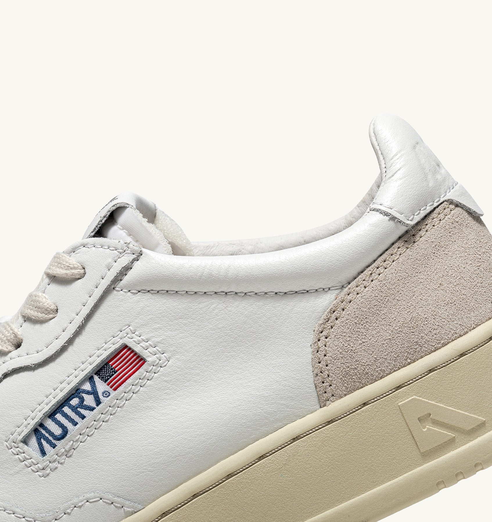 MEDALIST LOW WOM LEATHER/SUEDE WHITE