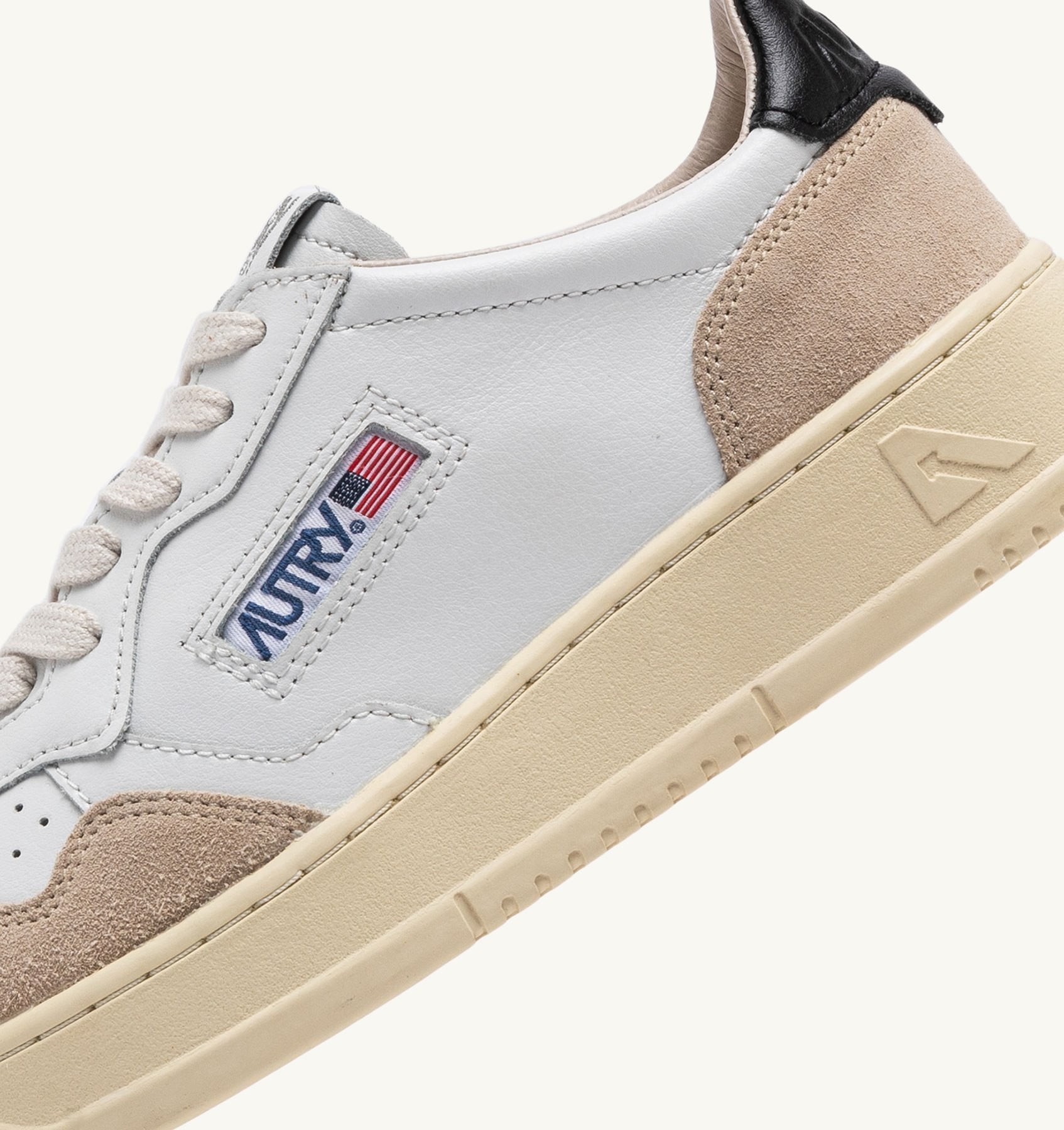 MEDALIST LOW WOM  LEATHER/SUEDE WHITE/BLACK