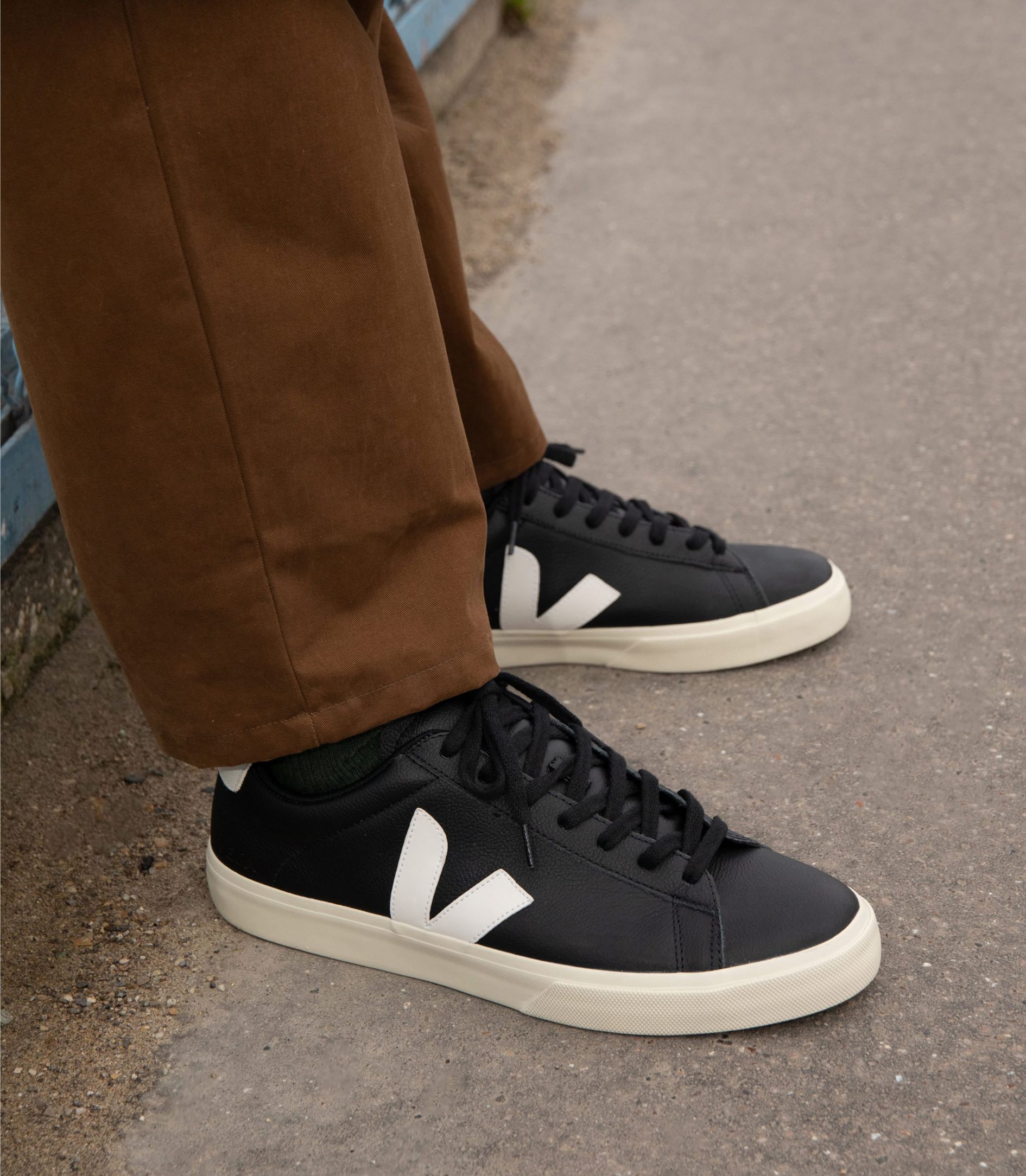 Zapatilla Campo Leather Black and White Mujer