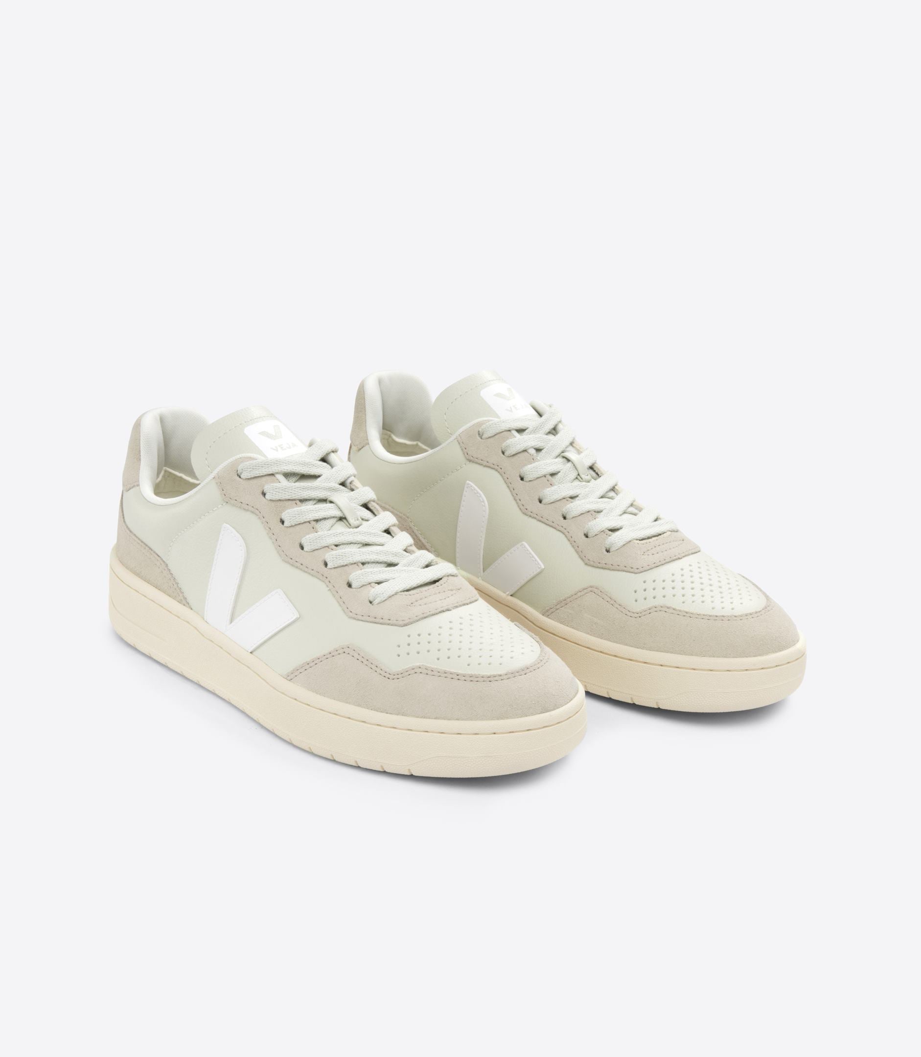 Zapatillas Veja V-90 Leather Pierre White