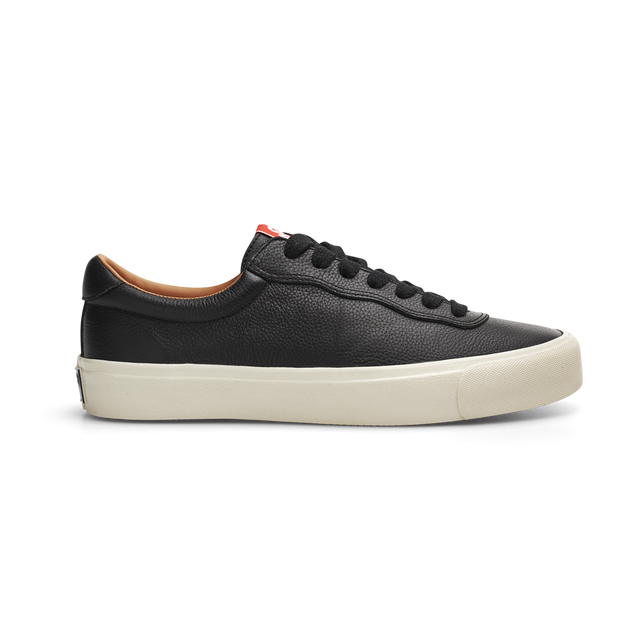 VM001 LEATHER LO (BLACK/WHITE)