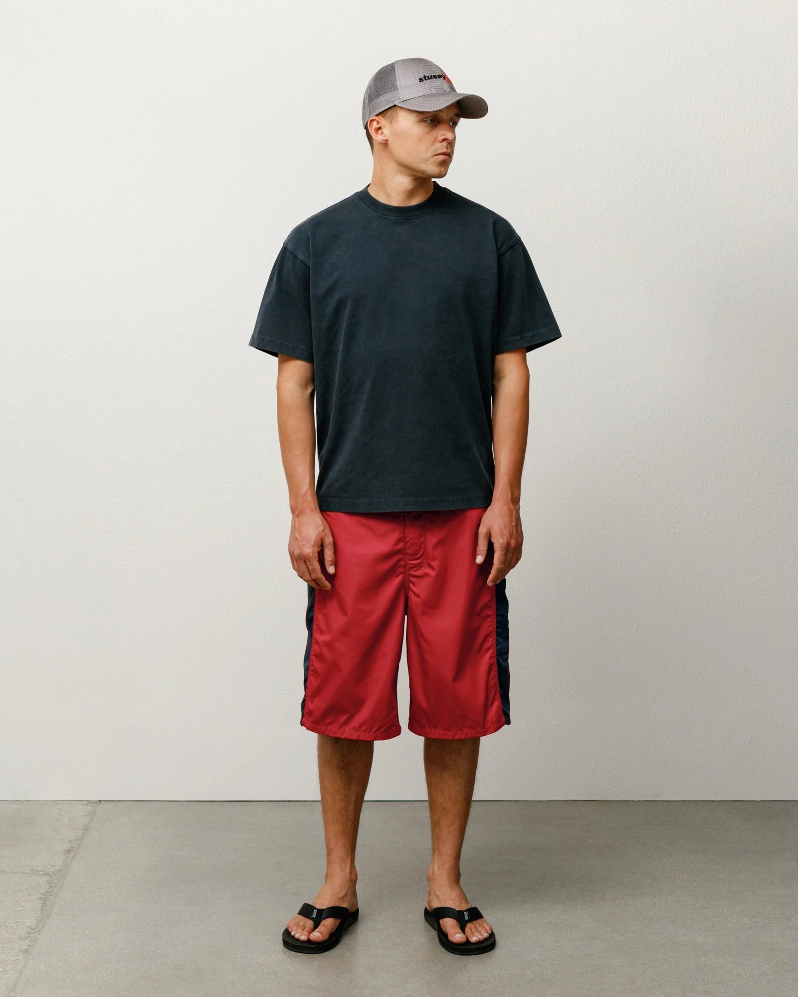 PANELED BOARD SHORT RED