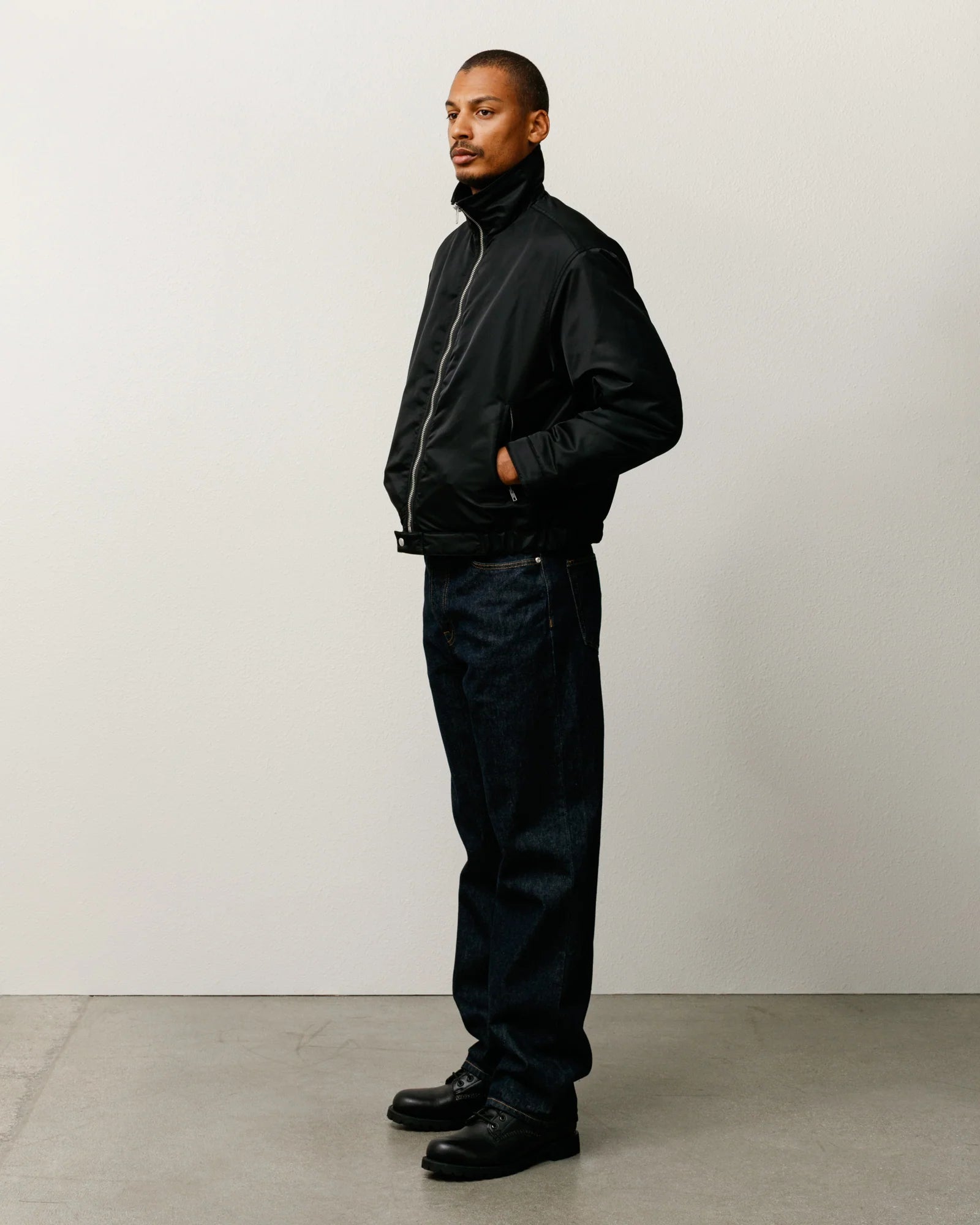 PILE LINED ZIP JACKET BLACK