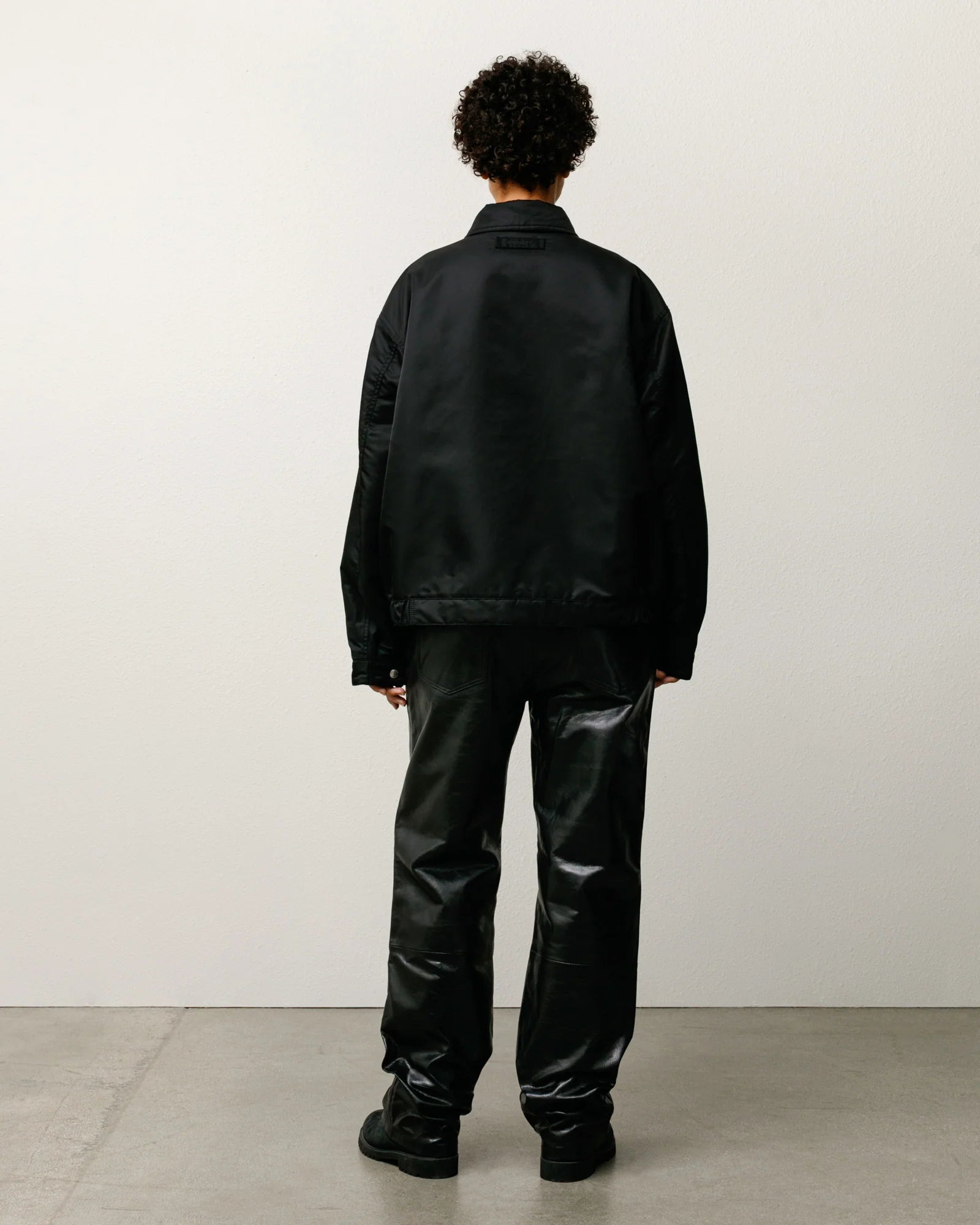 PILE LINED ZIP JACKET BLACK