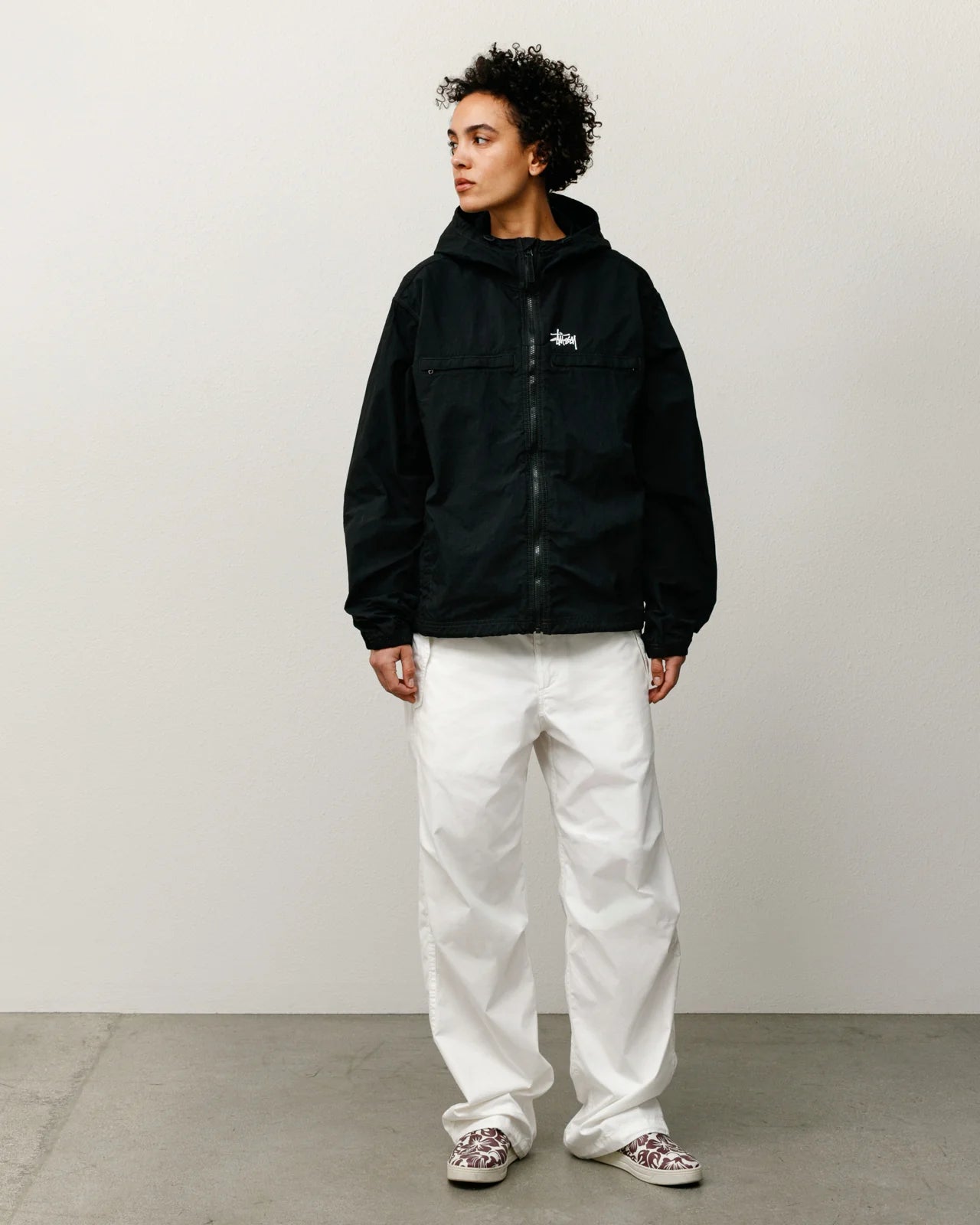 LIGHTWEIGHT HOODED JACKET BLACK