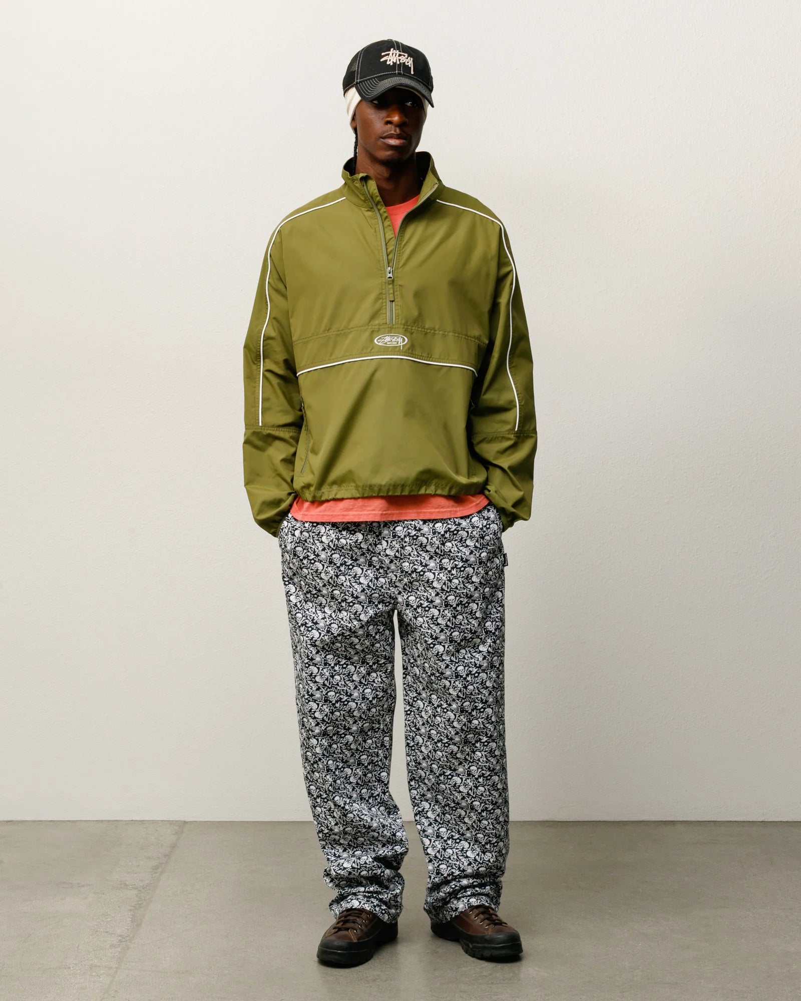 LIGHTWEIGHT PULLOVER JACKET OLIVE