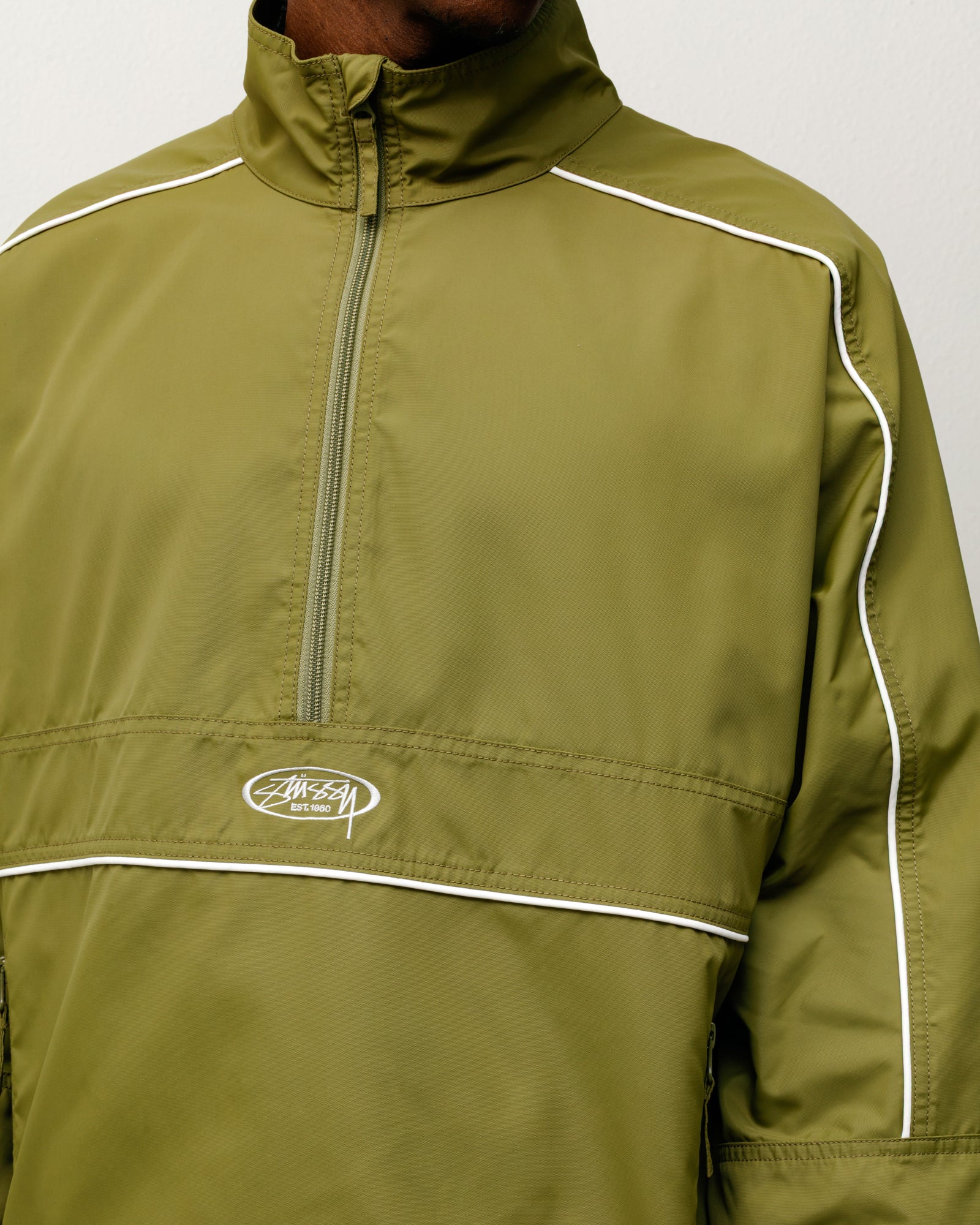 LIGHTWEIGHT PULLOVER JACKET OLIVE