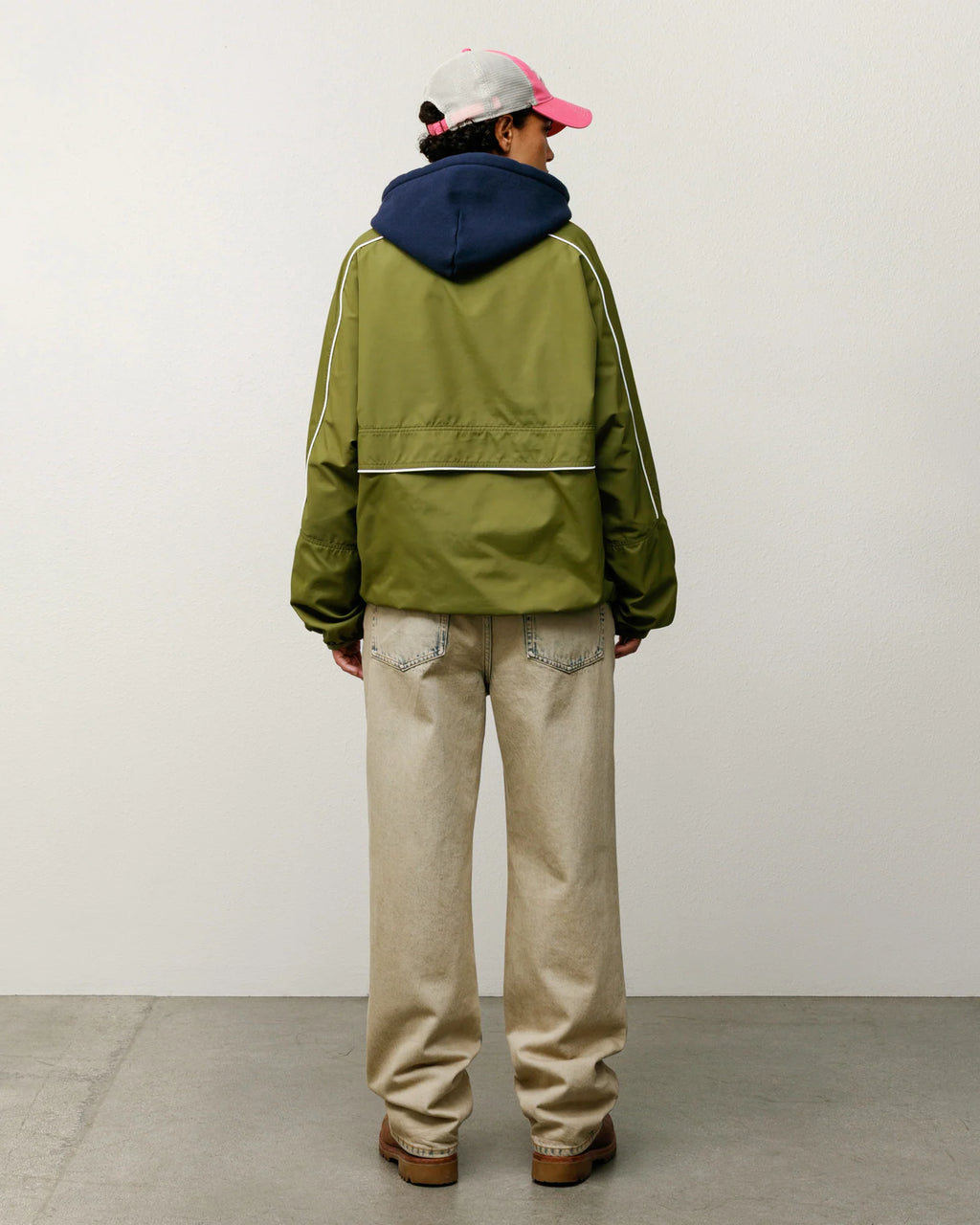 LIGHTWEIGHT PULLOVER JACKET OLIVE