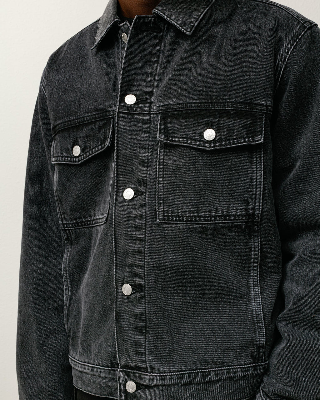 LINED DENIM TRUCKER VINTAGE BLACK