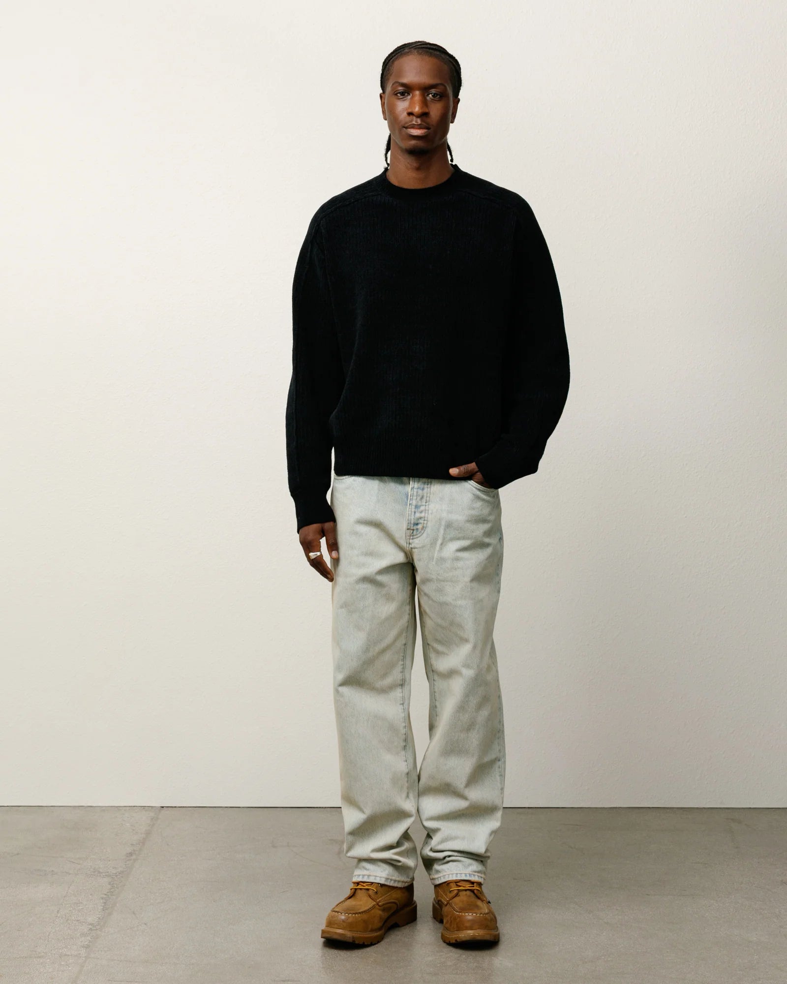 EXPOSED SEAM SWEATER BLACK