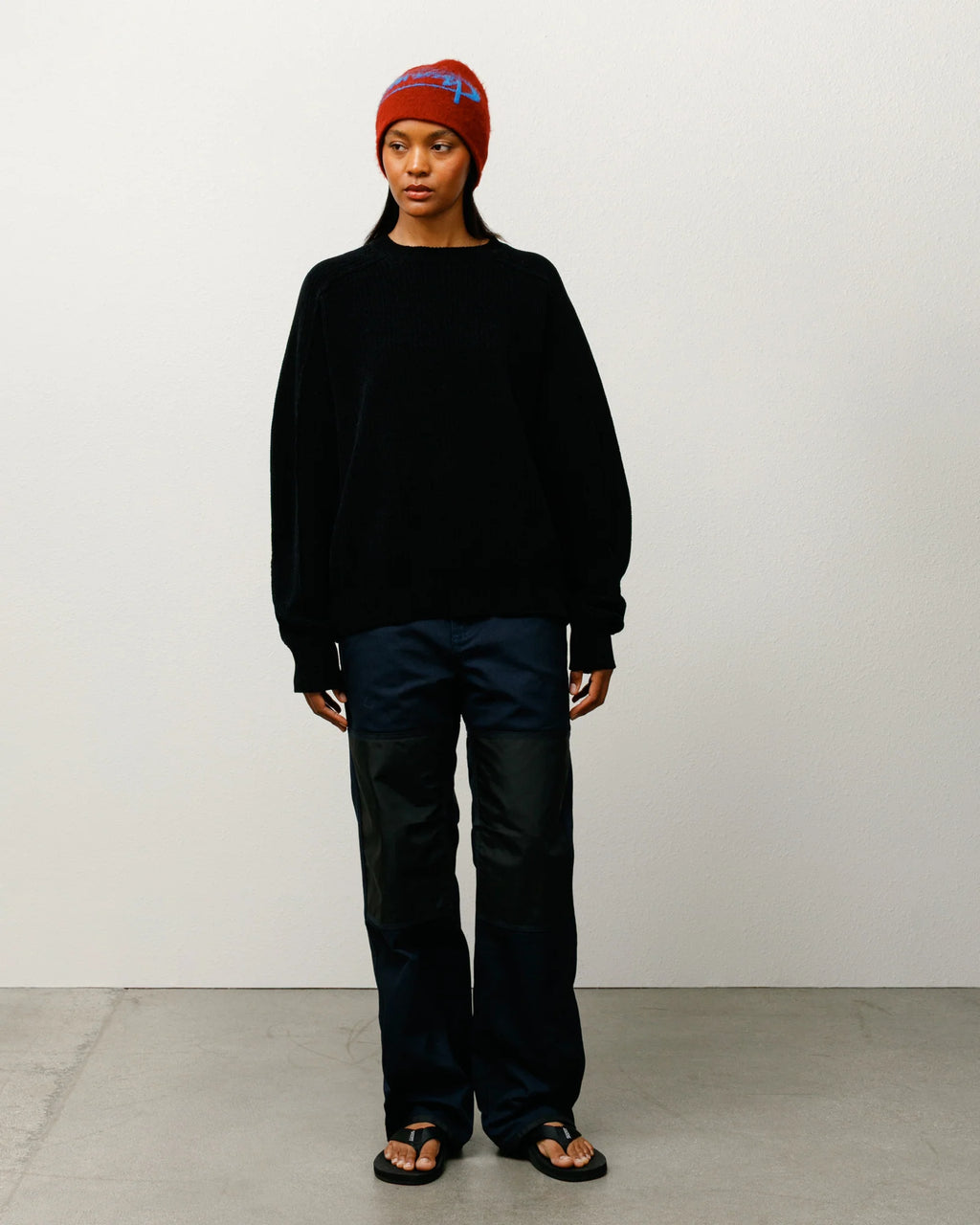 EXPOSED SEAM SWEATER BLACK