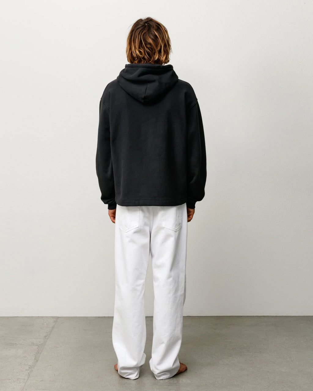 OVAL PULLOVER HOOD BLACK