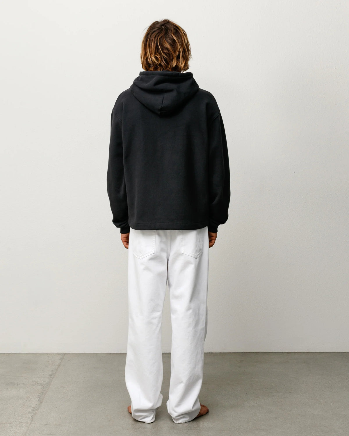 OVAL PULLOVER HOOD BLACK