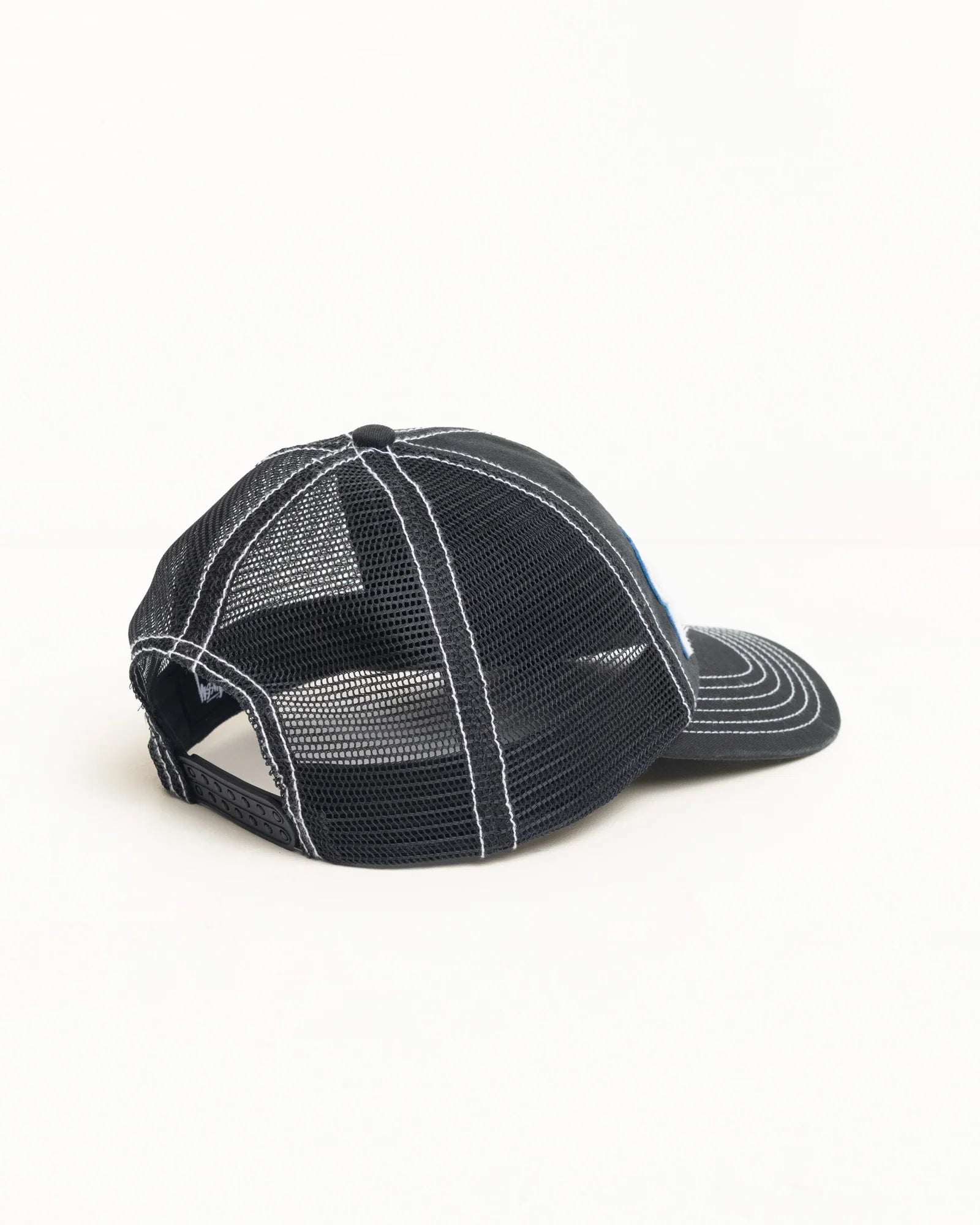 MD BURLY THREADS TRUCKER BLACK