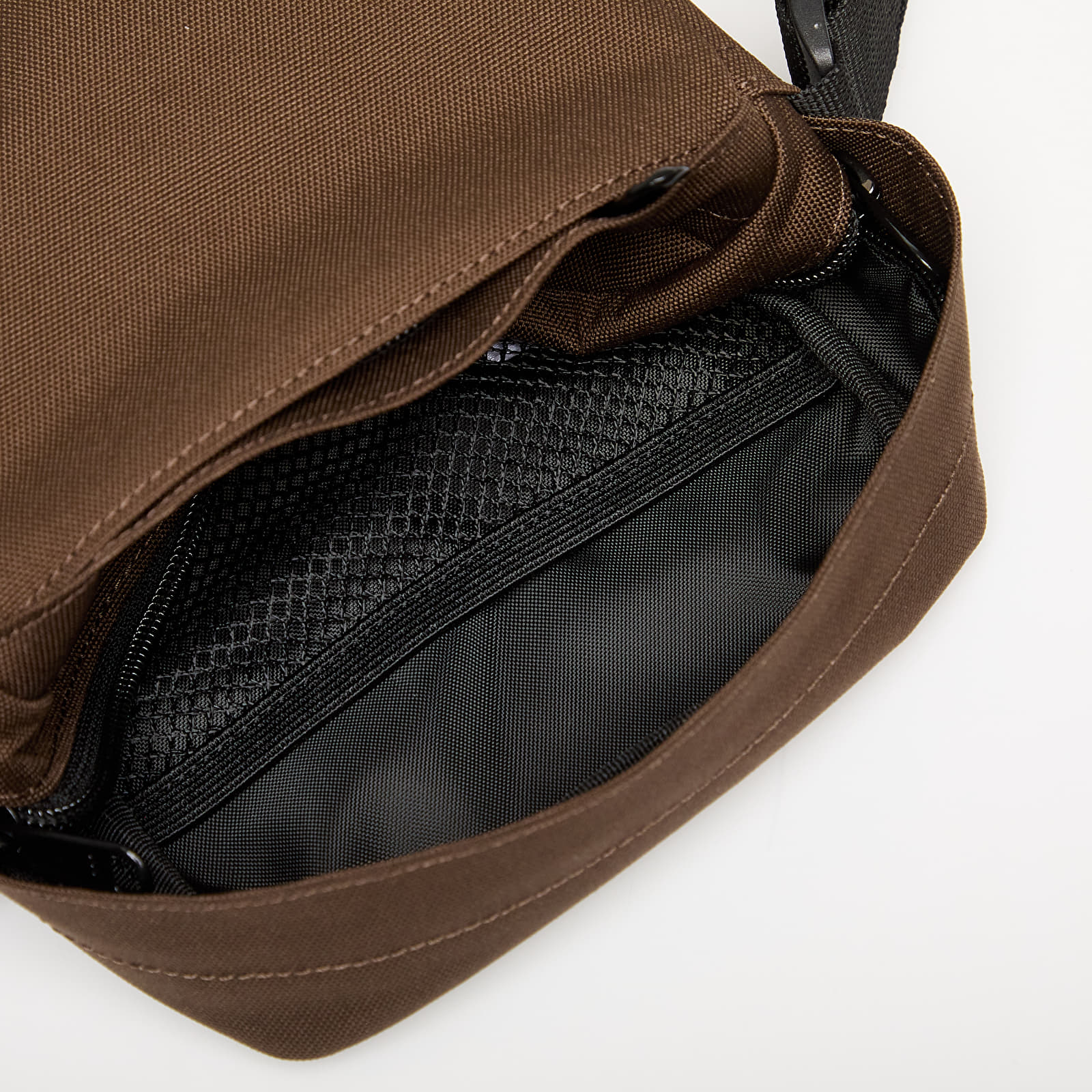 Jake Shoulder Pouch liberica