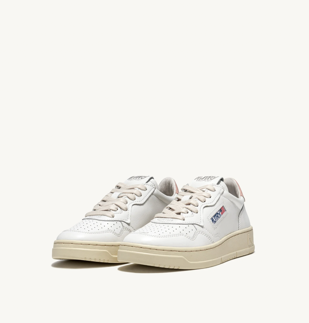 MEDALIST LOW SNEAKERS IN WHITE AND PINK LEATHER