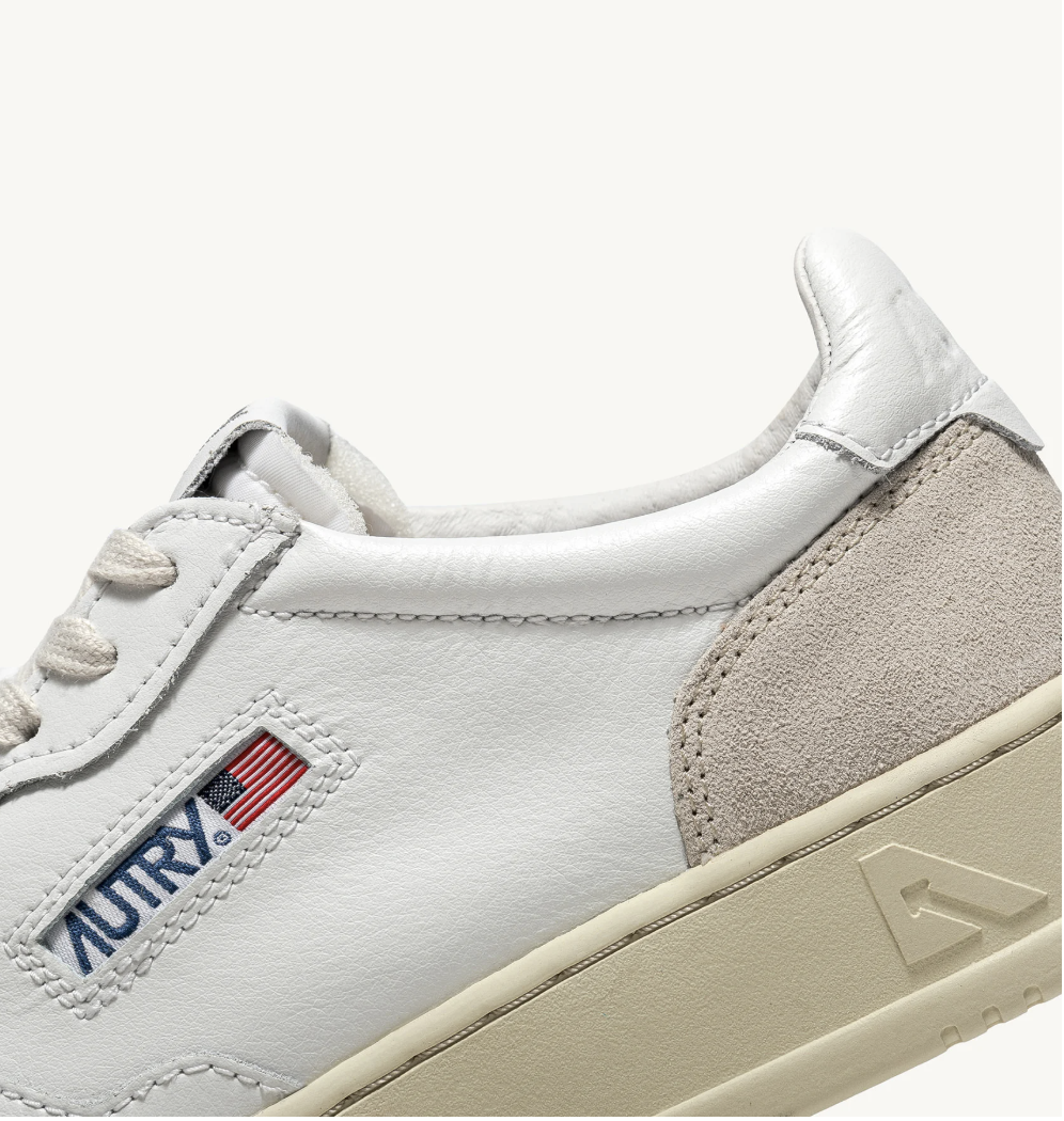 MEDALIST LOW SNEAKERS IN WHITE LEATHER AND BEIGE SUEDE