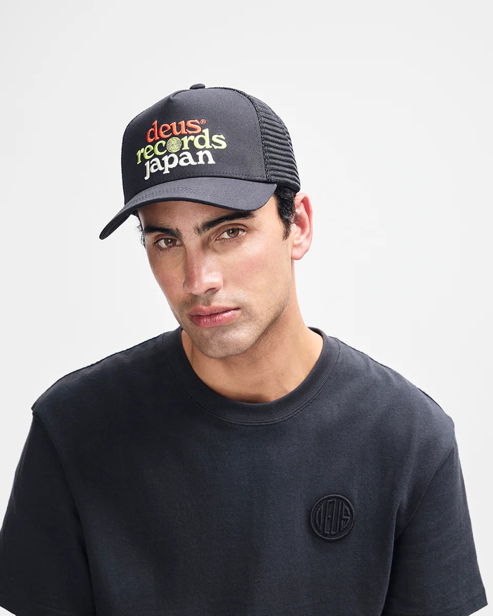 Strata Trucker Black