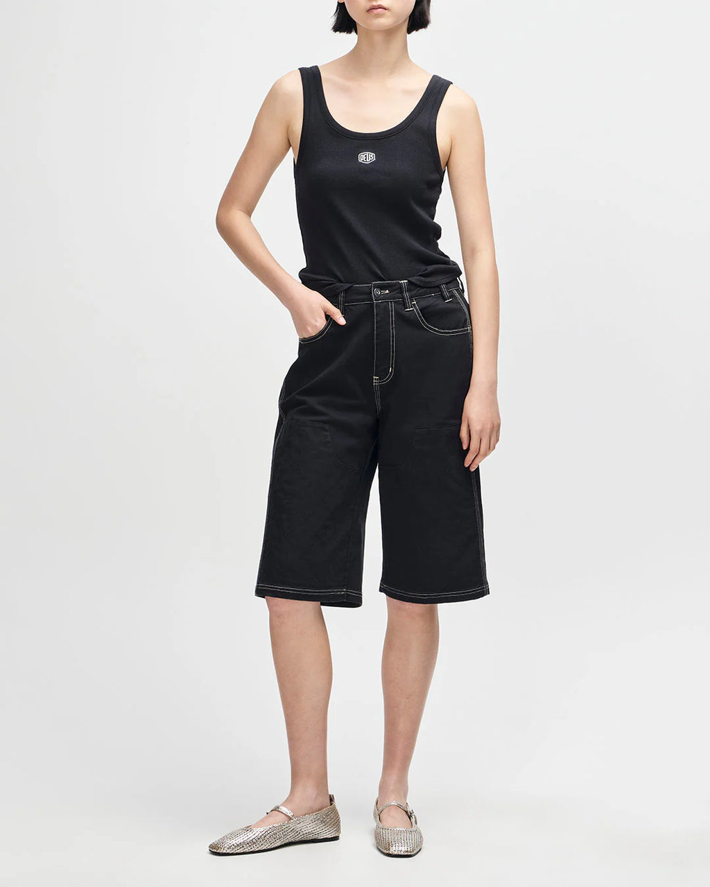 Vulkan Short Black