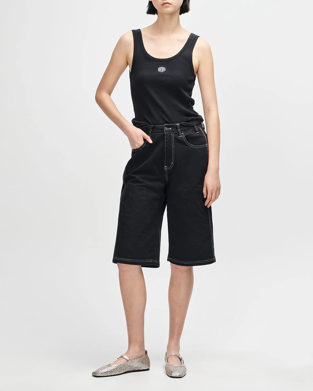 Vulkan Short Black