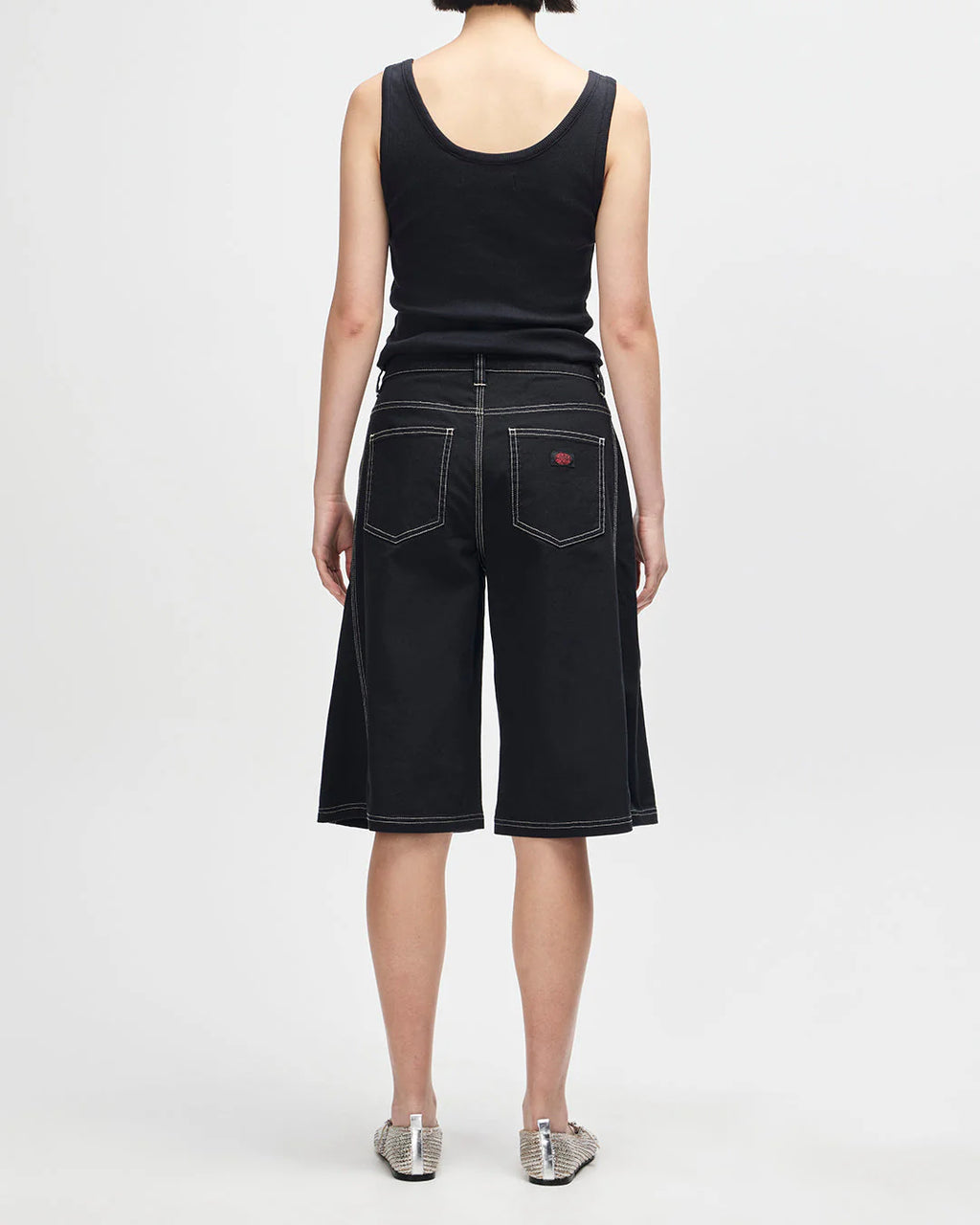 Vulkan Short Black