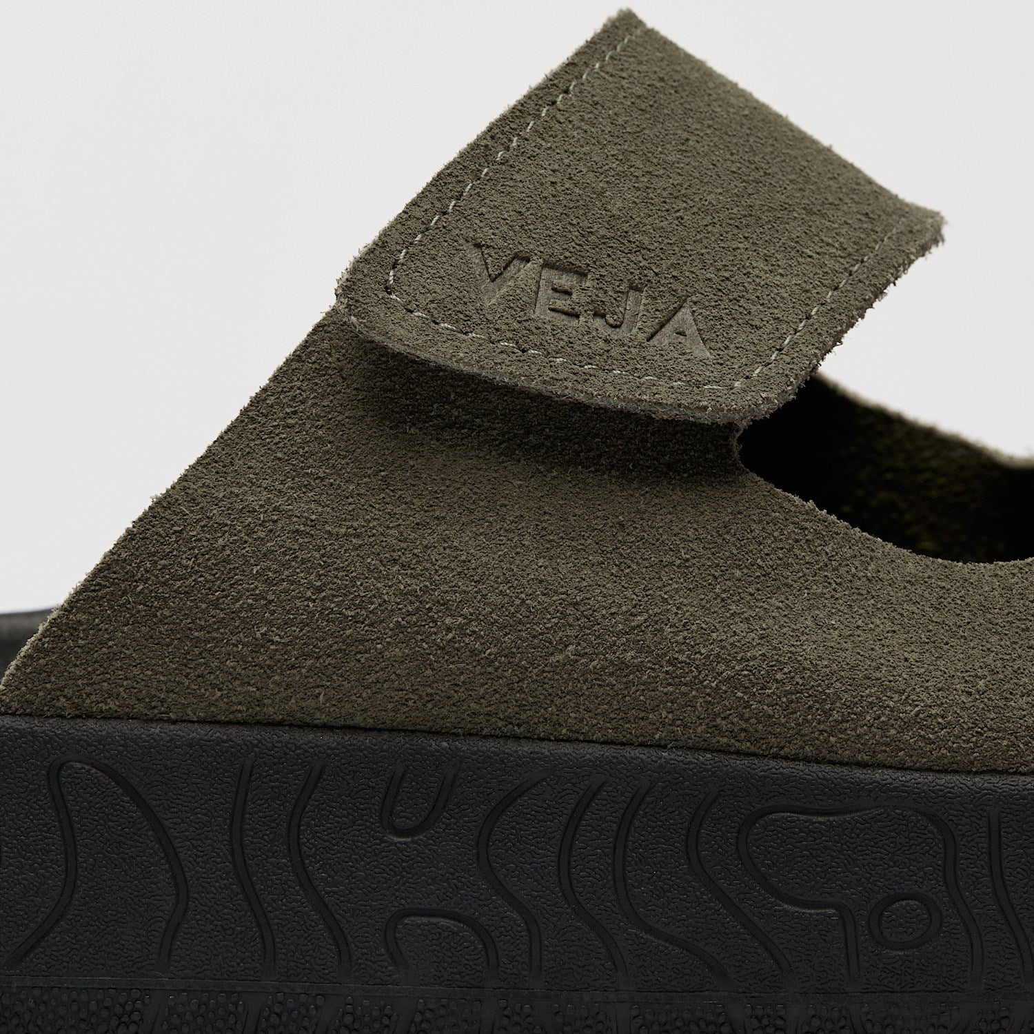 ETNA SUEDE KAKI BLACK