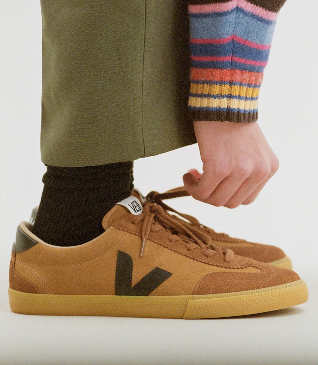 Zapatillas Veja Volley Suede Camel Black