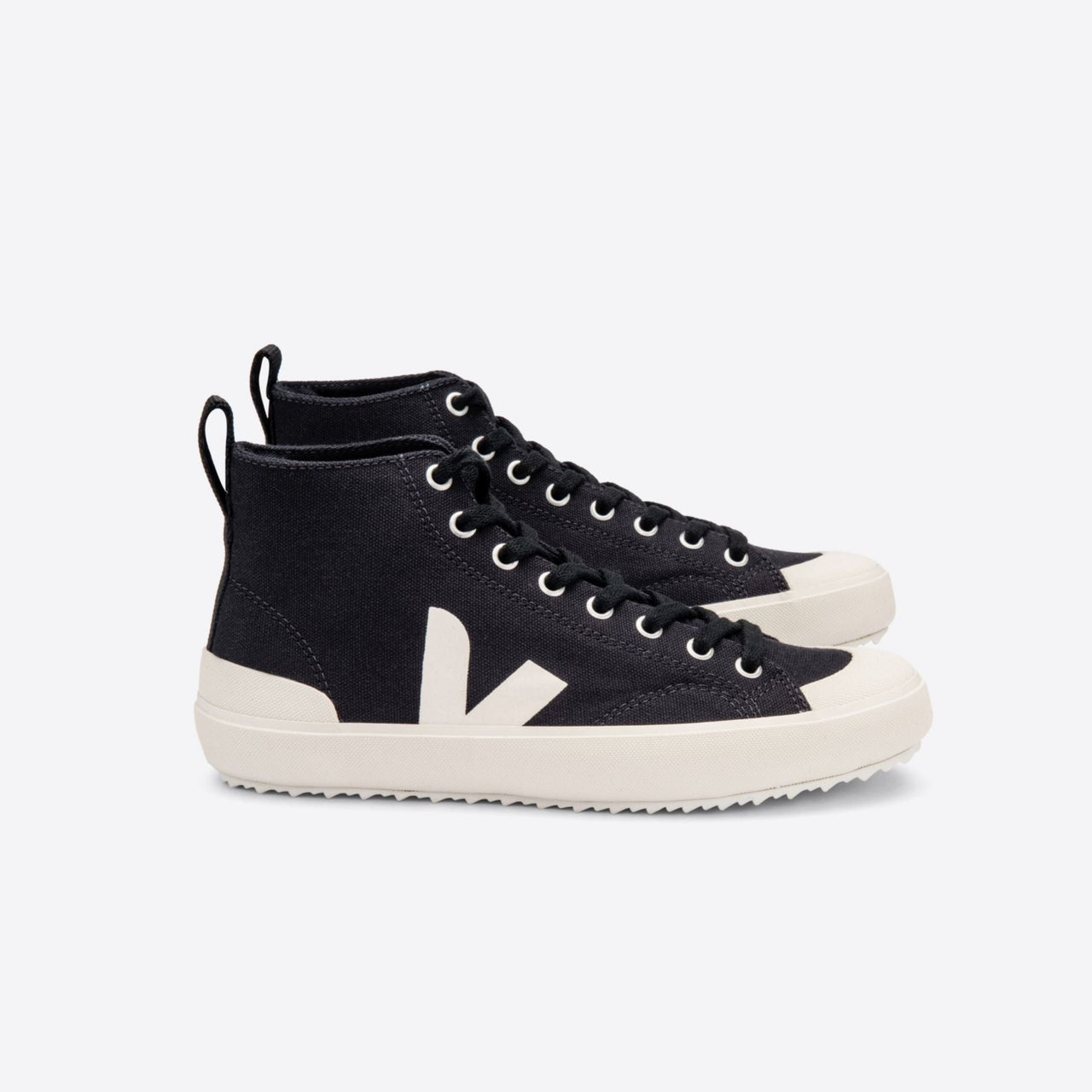 Zapatilla Nova HT Canvas Black Pierre
