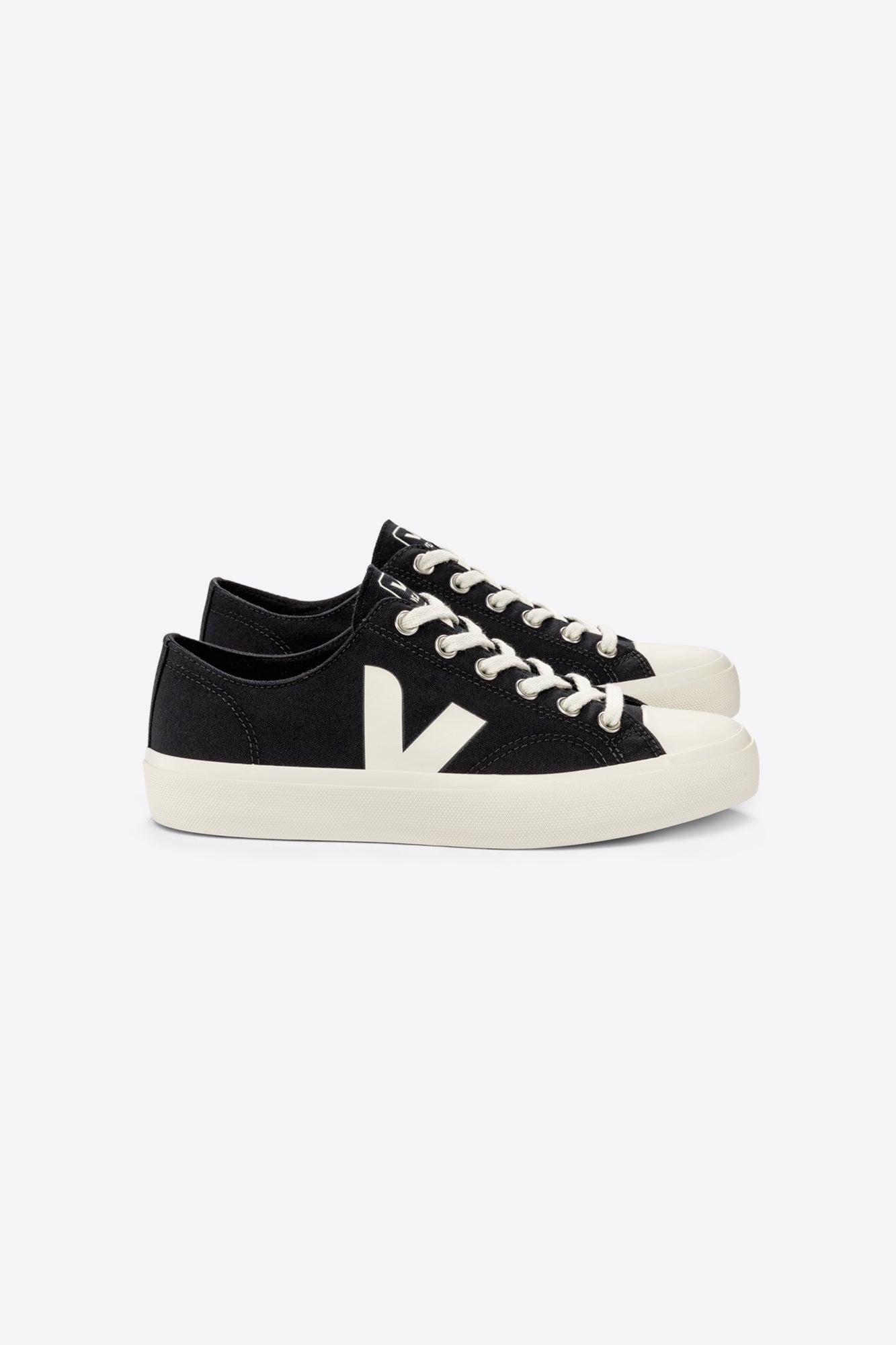 Zapatilla Veja Wata II Low Black Pierre