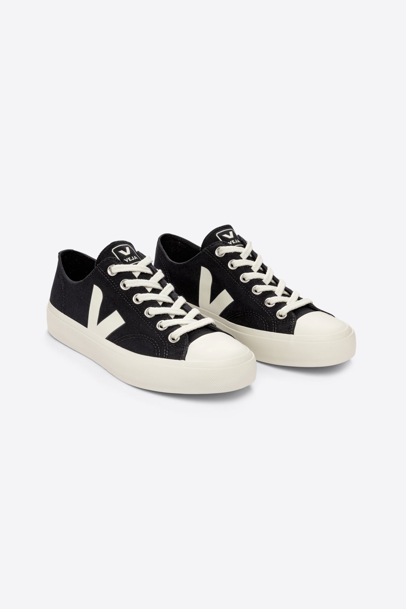 Zapatilla Veja Wata II Low Black Pierre