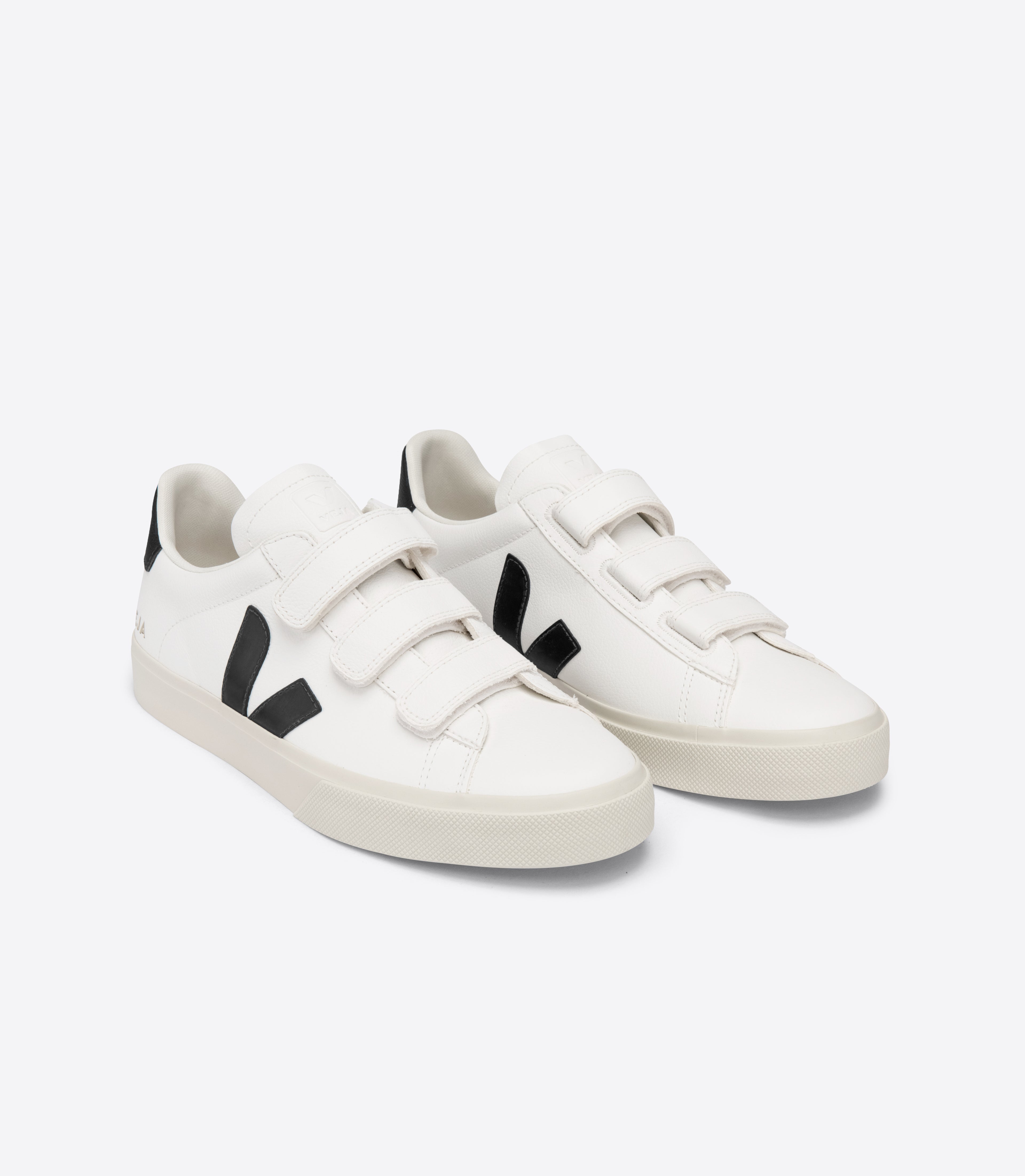 Zapatilla Veja Recife Logo Extra White Black