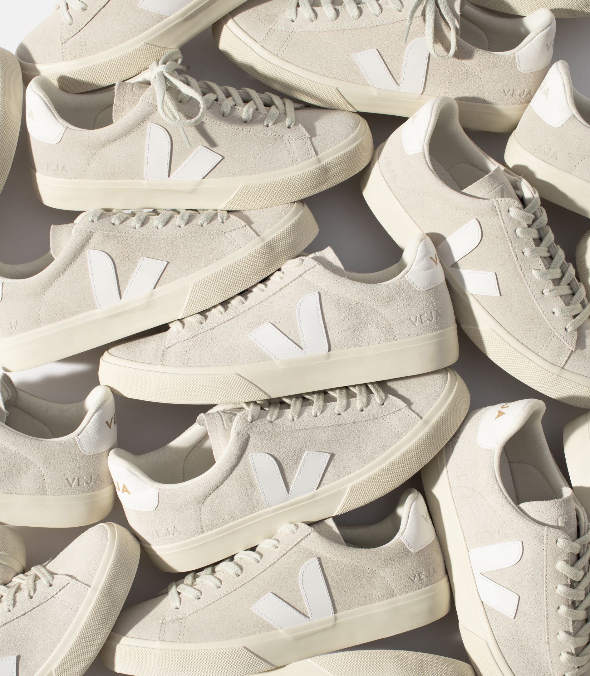 Zapatilla Veja Campo Suede Natural White